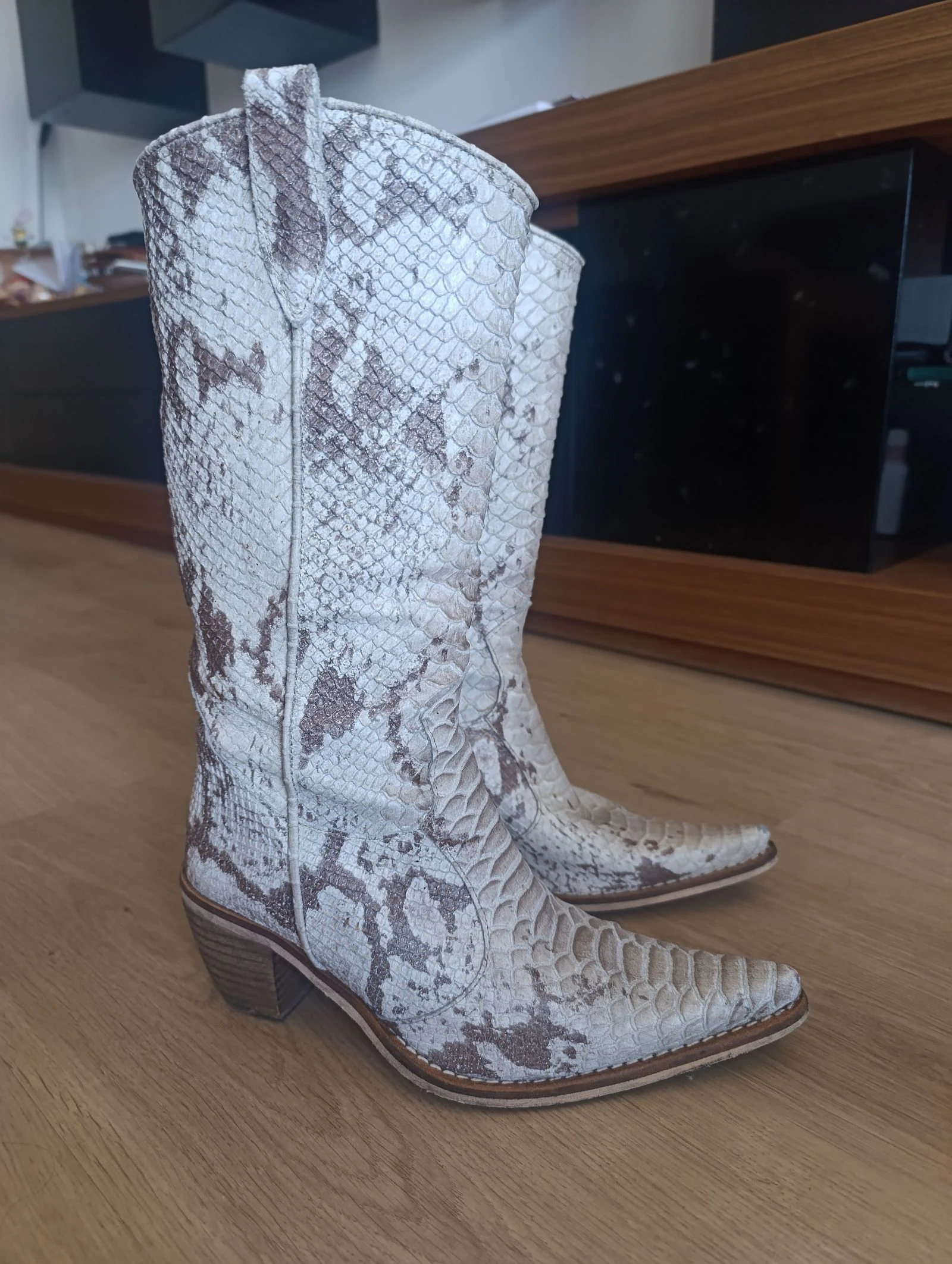 Bota campera piel 